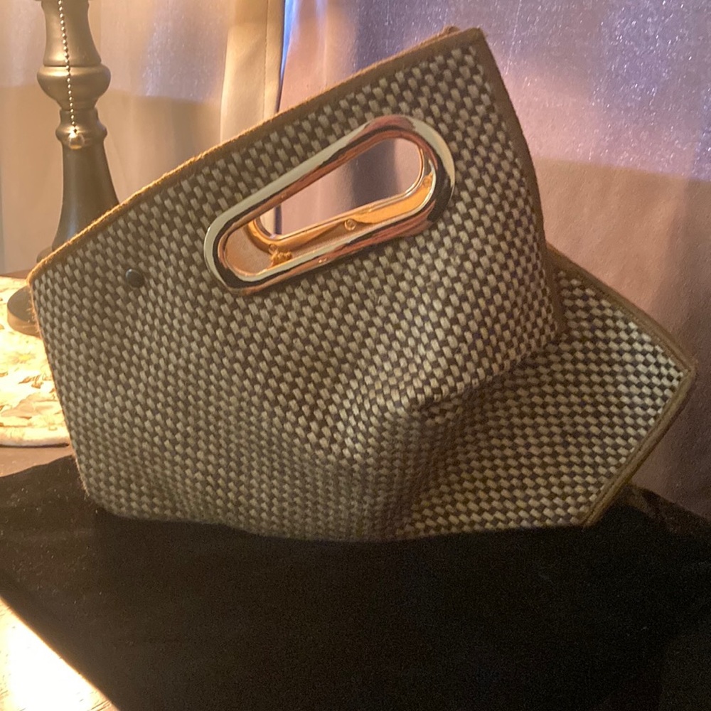 Khaore tan and brown clutch